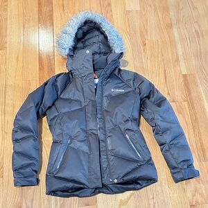 Columbia Black Ski Jacket with Faux Fur Trim